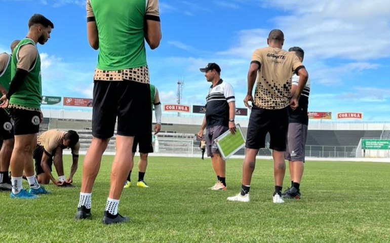 Sidney Moraes confia que título ainda é possível