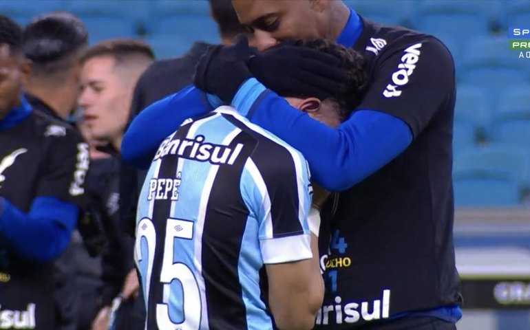 Jovens brilham, e Grêmio garante tetra gaúcho com empate no Gre-Nal