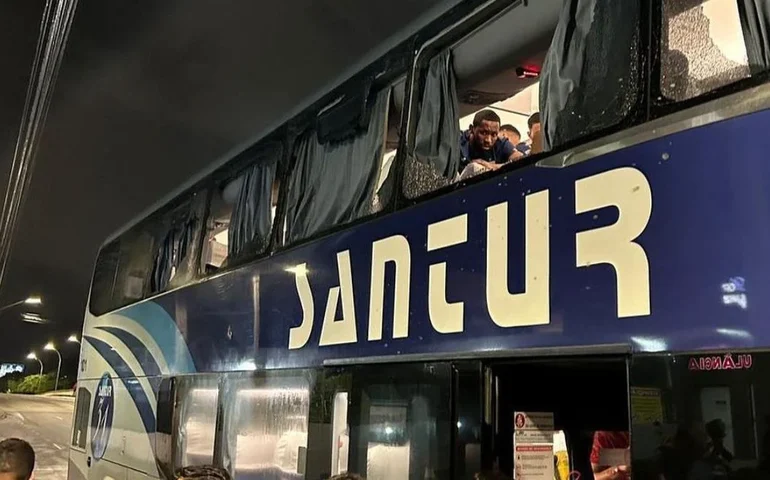 Sport é punido pelo STJD com oito jogos de portões fechados após ataque ao ônibus do Fortaleza