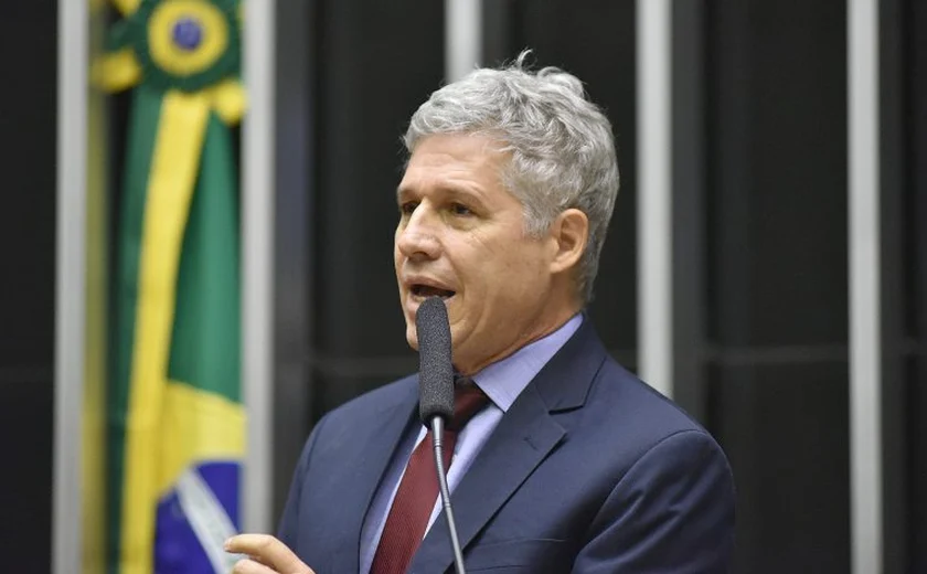 Ministro pede ao governo de SP proteção a sem-terra de assentamento atacado em Tremembé