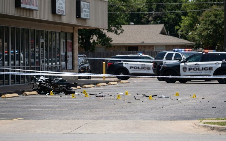 Atirador mata uma pessoa e fere dez no Texas dias após disparar contra policial