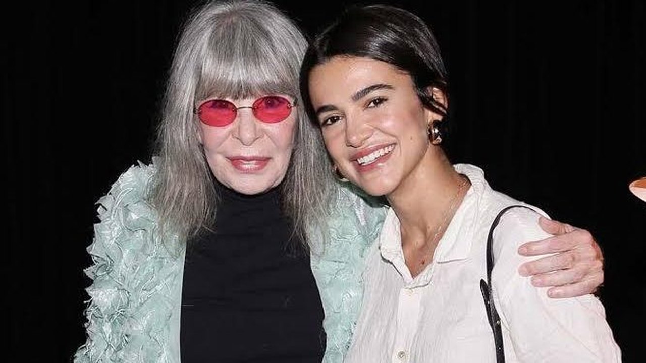 Manu Gavassi faz homenagem a Rita Lee em novo projeto