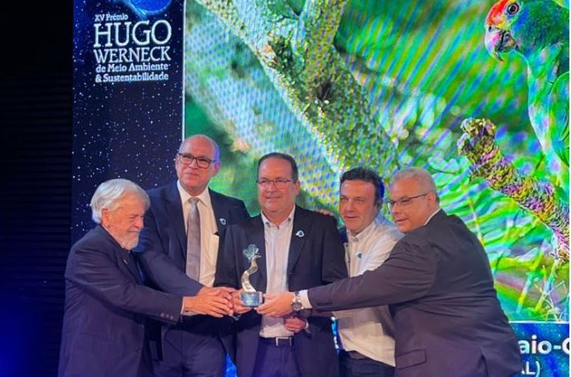 Reintrodução de Papagaios Chauás nas matas alagoanas recebe Prêmio Hugo Werneck em Minas Gerais