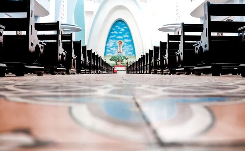 Fiéis católicos celebram Nossa Senhora de Fátima neste 13 de maio