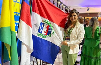 Prefeita Marcela Gomes participa da Marcha em Defesa dos Municípios em Brasília 