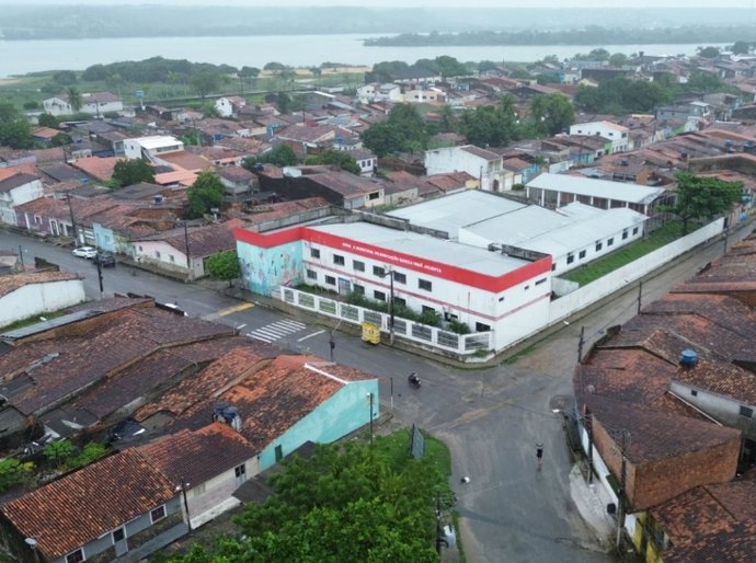 Mesmo com volume de chuvas em Penedo bem acima do ano passado, cidade suporta bem o inverno