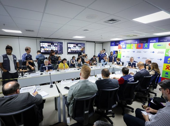 Governo do Brasil oficializa a Sala de Situação Nacional para monitorar intoxicações por metanol e amplia estoques de antídotos no SUS