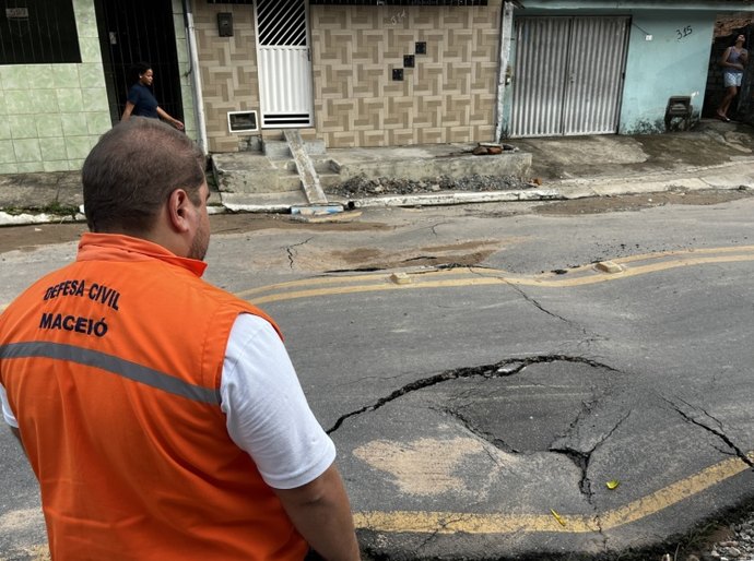 Rebaixamento de solo na Chã da Jaqueira não tem relação com mineração