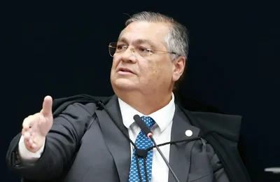 Dino pede à PF apuração de ameaças após voto para condenar Bolsonaro