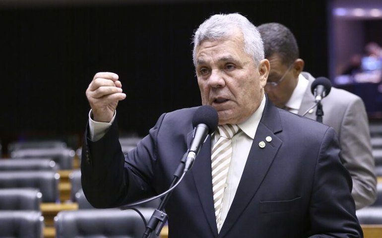 Projeto suspende normas do Ministério da Justiça para o fornecimento de câmeras corporais