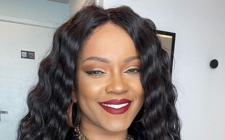 Álbum novo? Rihanna aparece em estúdio ao lado de produtor do 'Anti' e fãs se animam