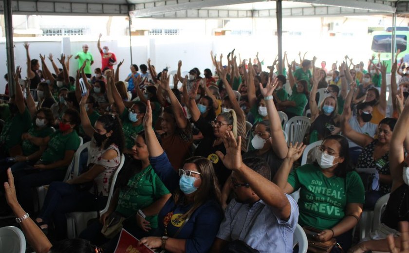 Reajuste de 10% encerra greve dos servidores da Educação em Maceió