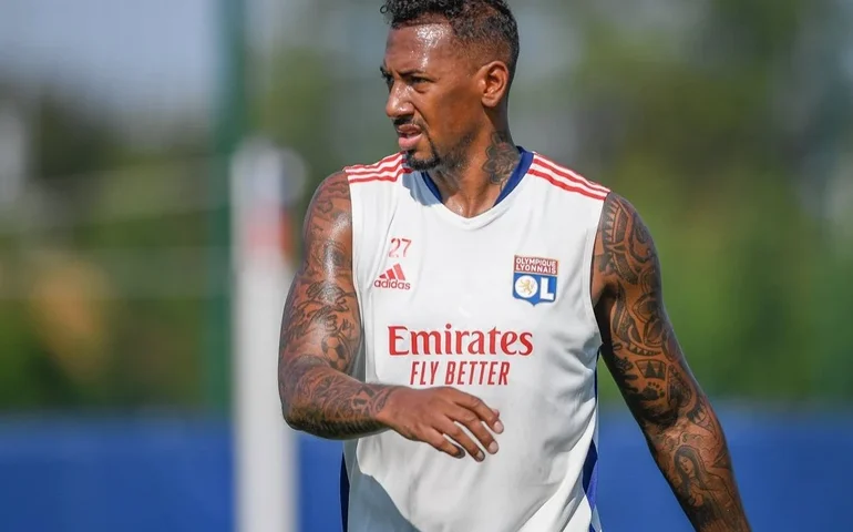 Campeão do mundo pela Alemanha é acusado pela mãe de abusar de mulheres: 'Há anos'