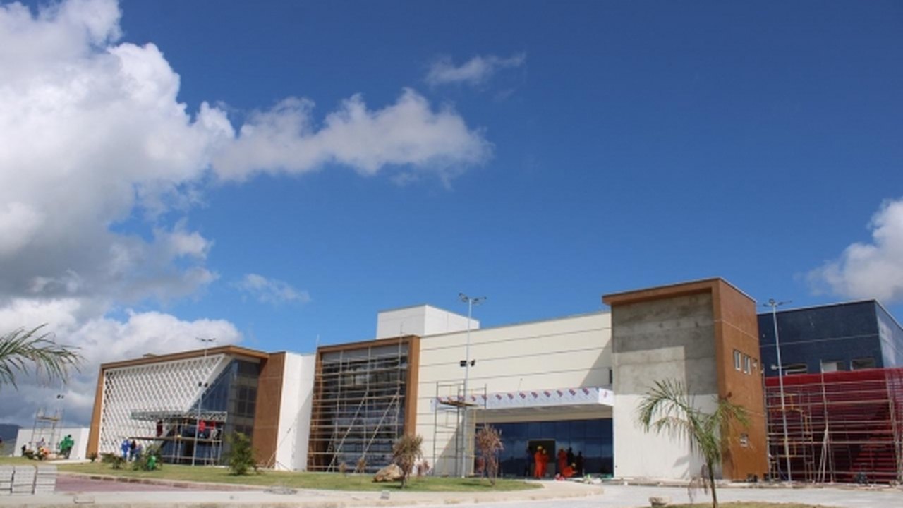 Hospital Regional da Mata será entregue para atendimento geral, afirma Renan Filho