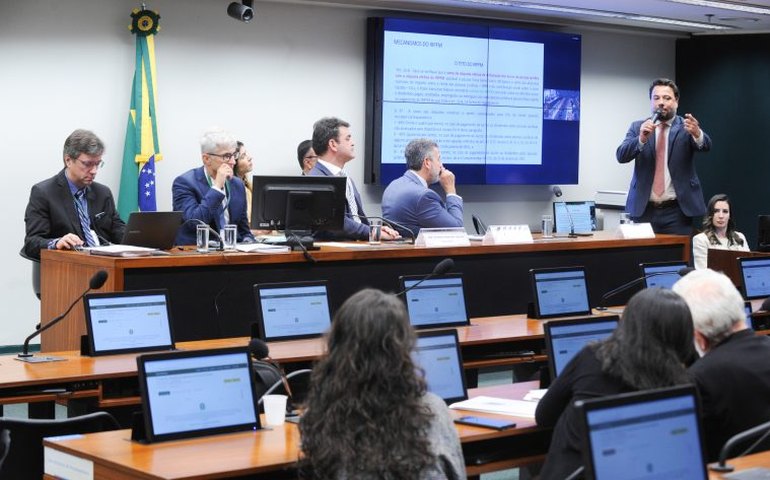 Mudança no Imposto de Renda pode provocar perda bilionária para municípios, alerta entidade