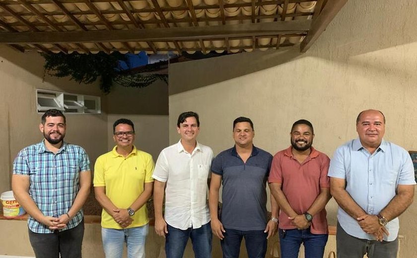 Novos dirigentes do Coruripe são recebidos pelo prefeito Marcelo Beltrão