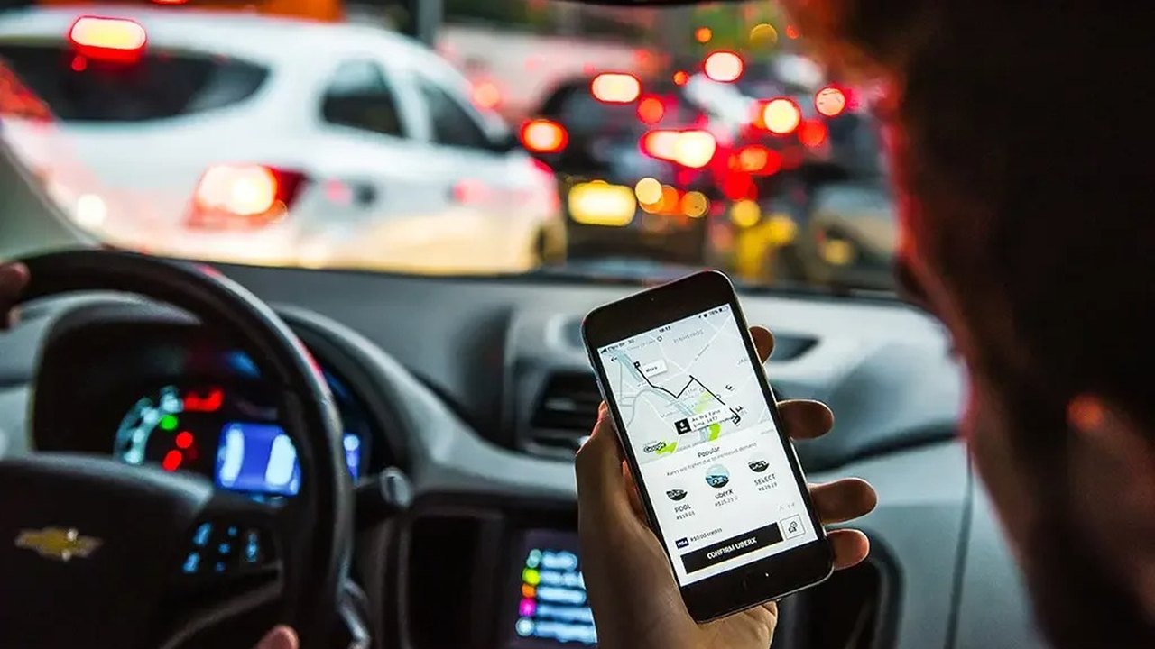 Motoristas de aplicativo fazem paralisação por 24h