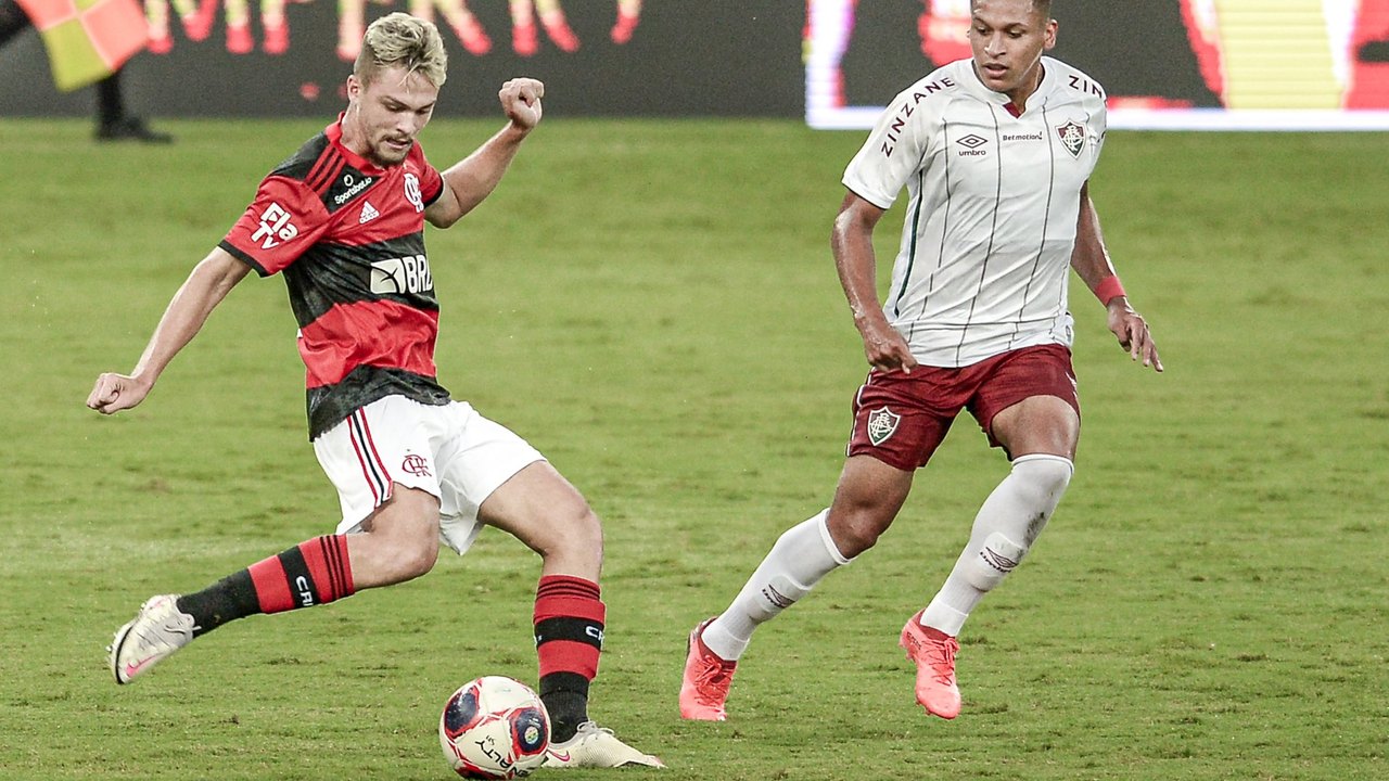 Com time completo, Flu vence jovens do Fla no 1º clássico do Carioca