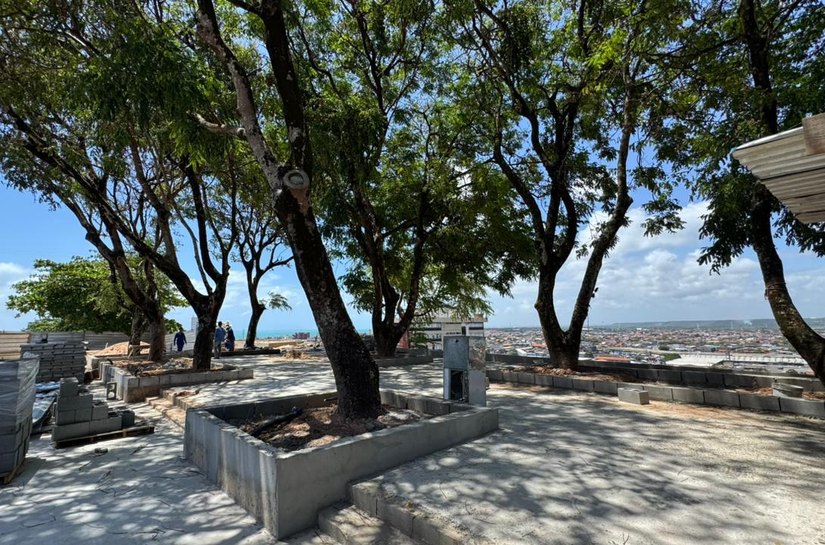 Revitalização do Mirante Santa Terezinha atinge 50% de avanço físico