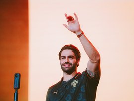 Netto brilha em Portugal ao abrir a turnê “Intenso” de Zé Neto e Cristiano