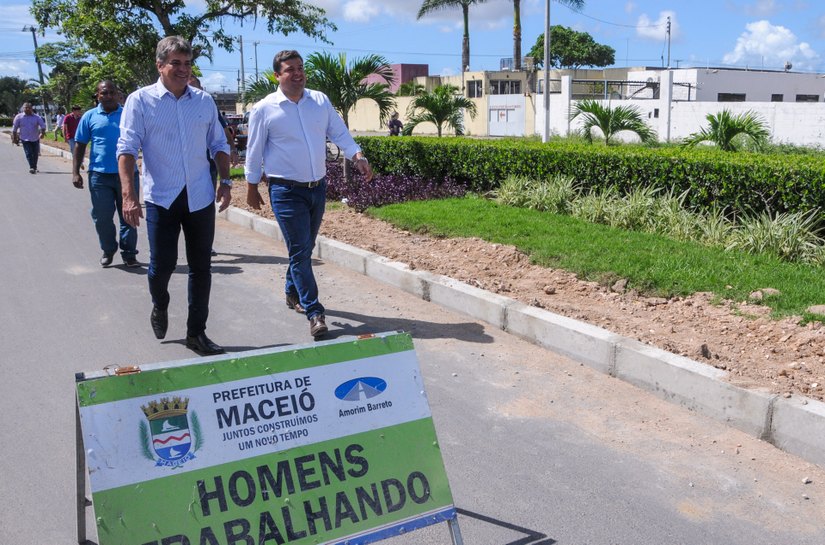Marcelo Palmeira vistoria obras executadas pela prefeitura na BR-316