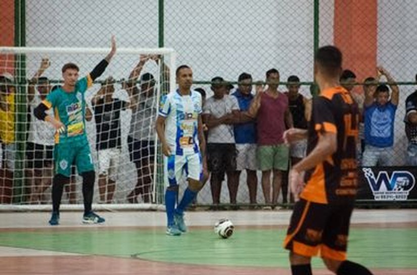 Ginásio Padre Expedito é palco para abertura do Campeonato Regional de Futsal, em Porto Calvo