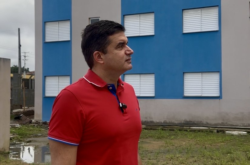 Rui Palmeira denuncia descaso para a entrega de 1.100 apartamentos prontos há dois anos e não distribuídos