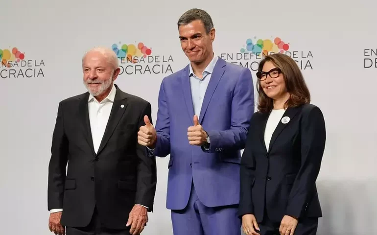 Em meio a ameaças dos EUA, Lula afirma estar 'muito preocupado' com Cuba