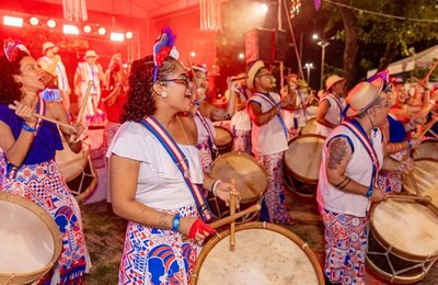 Parlamento celebra a força e a tradição do maracatu em sessão solene