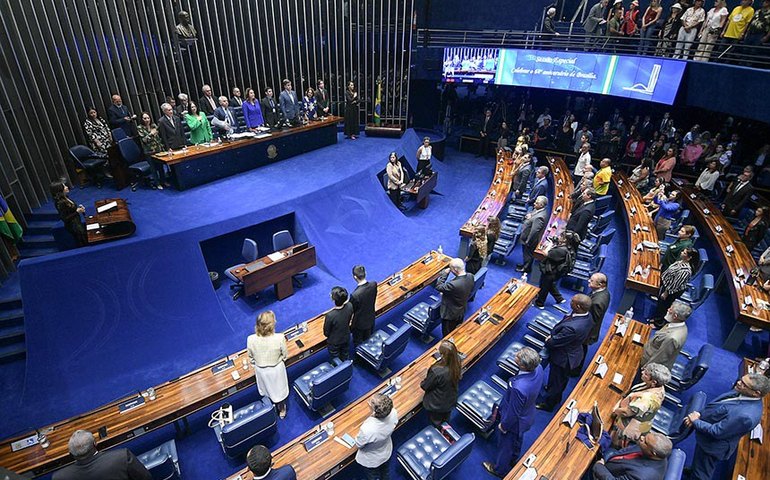 Sessão especial exalta Brasília aos 64 anos de sua fundação