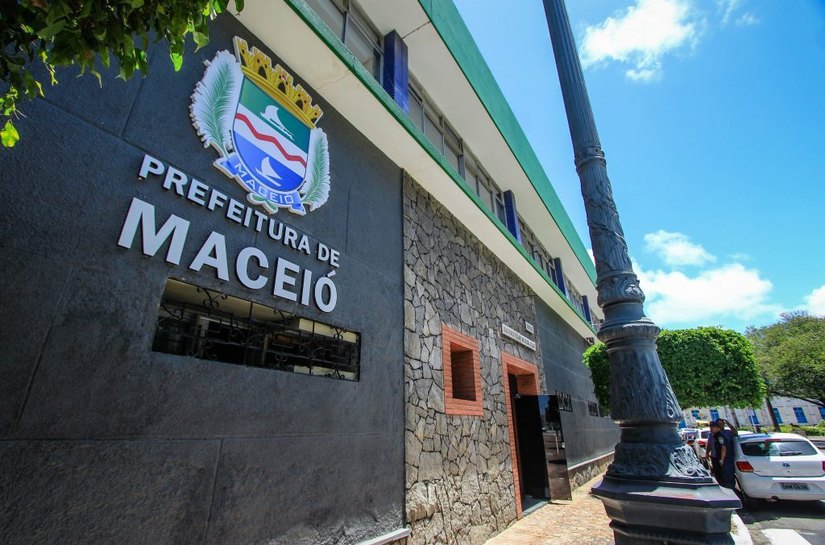 Prefeitura de Maceió paga salário de julho nesta sexta