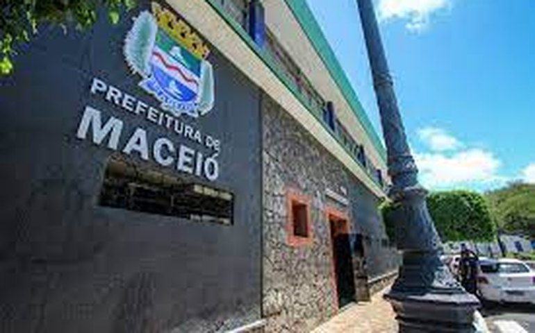 Prefeitura de Maceió antecipa salário de setembro e injeta mais de R$ 140 milhões na economia