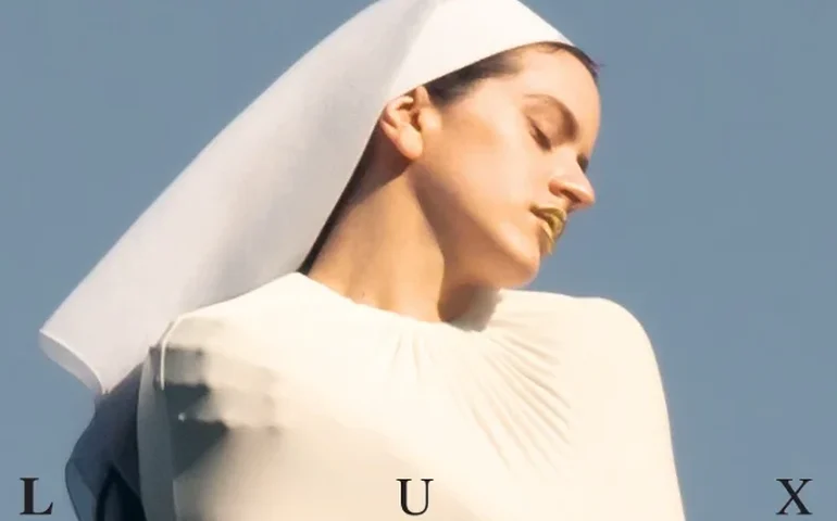 Cantora Rosalía traz o novo álbum “Lux” ao Rio com audição exclusiva para fãs; saiba como participar