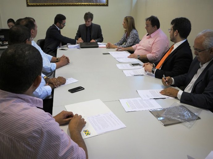 Em reunião, MPE recebe representação e vai analisar lei que autoriza venda de terrenos em Arapiraca