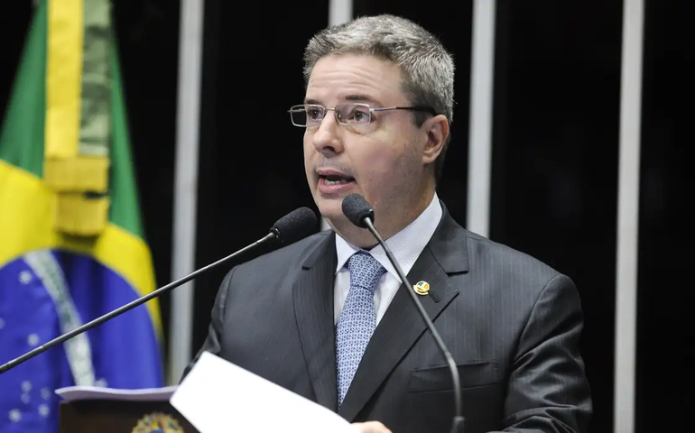 TCU gasta R$ 770 mil com reforma de apartamento funcional de Anastasia 'autoridade'