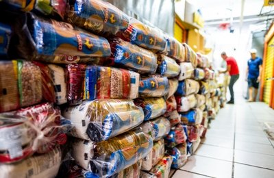 Governo inicia distribuição de 200 mil cestas básicas até a próxima semana