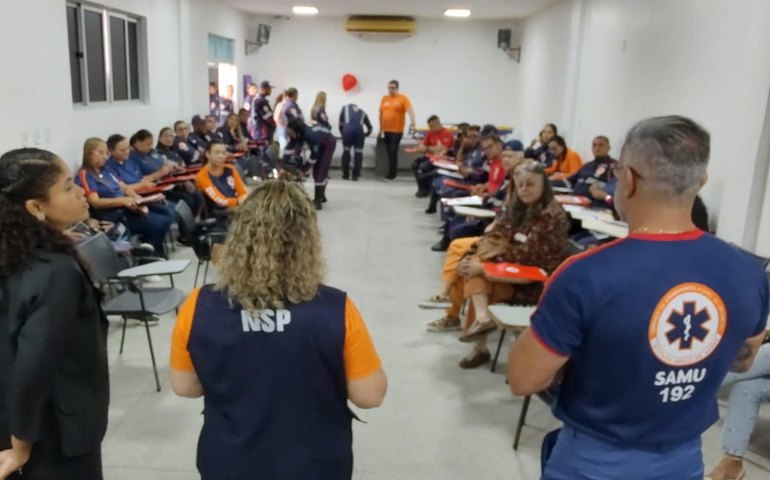 Samu promove curso sobre transporte seguro de recém-nascidos e crianças