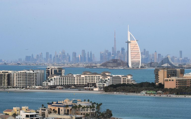 Vladimir Putin indica EAU como um dos locais mais adequados para encontro com Donald Trump