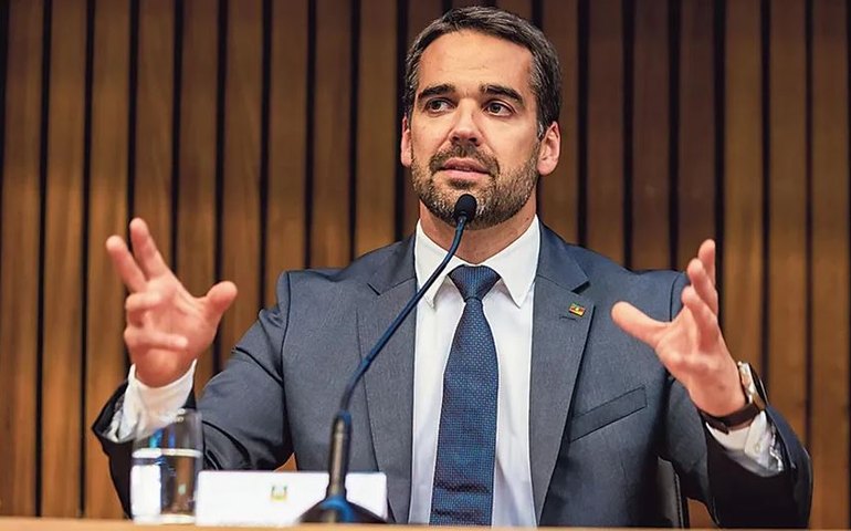 PSD segue indefinido: Leite oficializa candidatura enquanto Caiado e Ratinho Jr reforçam intenção presidencial