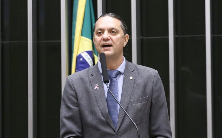 Comissão aprova rede de proteção contra golpes e abusos financeiros contra idosos