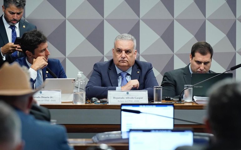 “Isso me envergonha como brasileiro”, diz Alfredo Gaspar ao denunciar impunidade e desvio de R$ 221 milhões da CBPA na CPMI do INSS