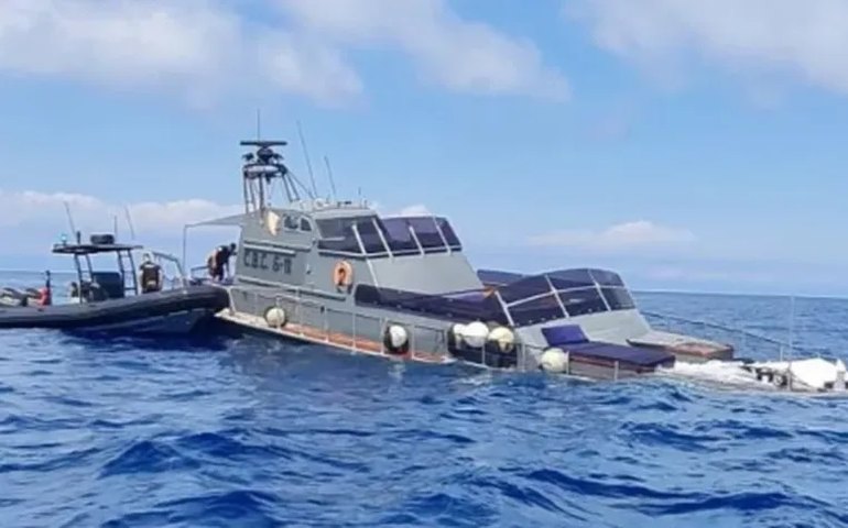 Iate usado pela princesa Diana com namorado afunda no Mediterrâneo