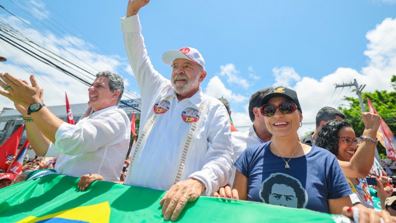 Em Aracaju, Lula defende igualdade salarial entre homens e mulheres
