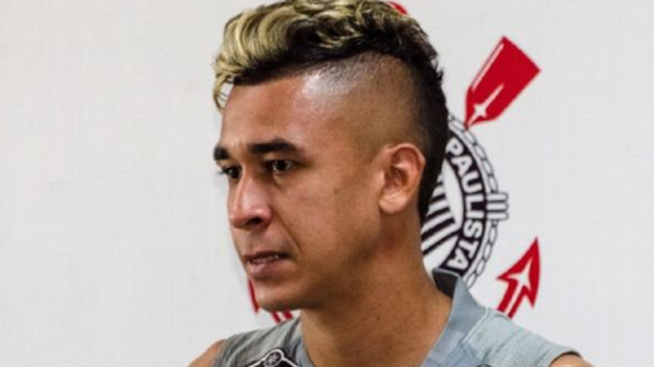Cantillo é diagnosticado com covid-19 e desfalca Corinthians na volta do Paulista
