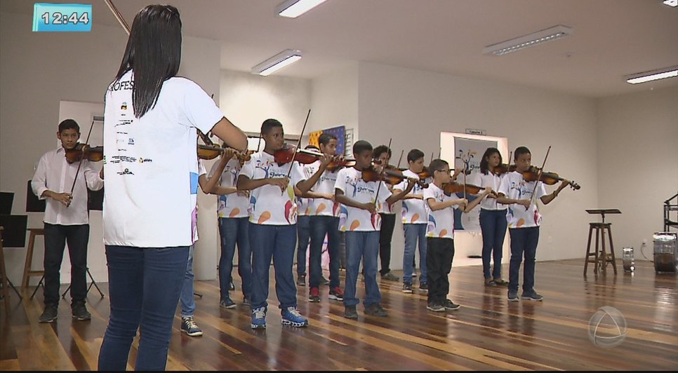 Três anos depois alunos da Orquestra Jovem de Sergipe participam do primeiro recital  