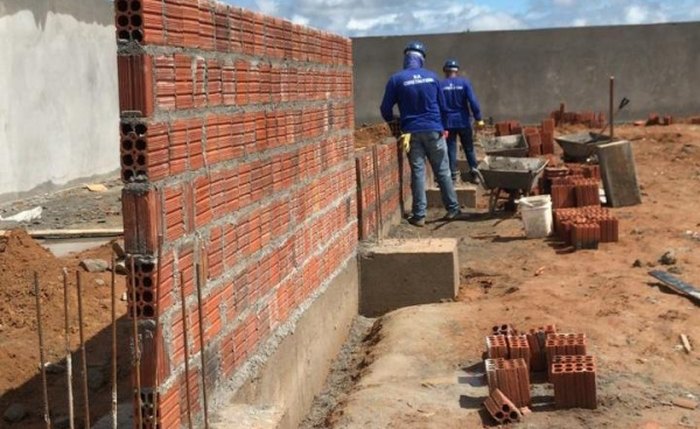 Esta é mais uma das seis novas unidades em construção pelo Governo de Alagoas que beneficiarão milhares de estudantes
