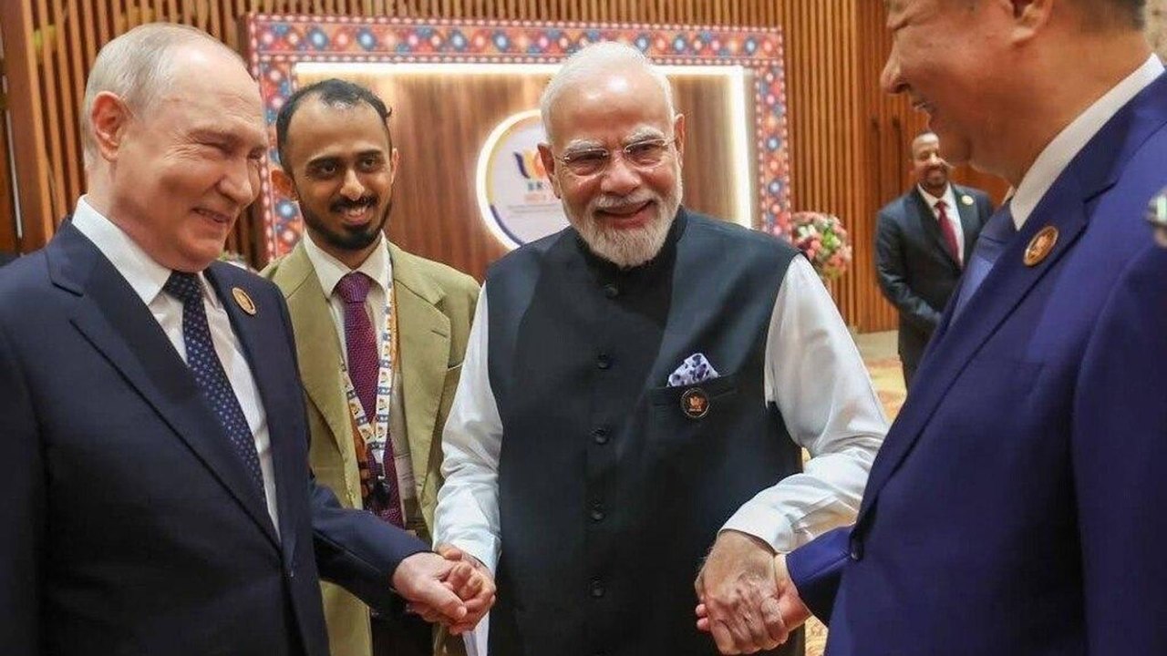 Modi e Xi oferecem apoio a Putin para busca de solução para conflito na Ucrânia, diz Kremlin