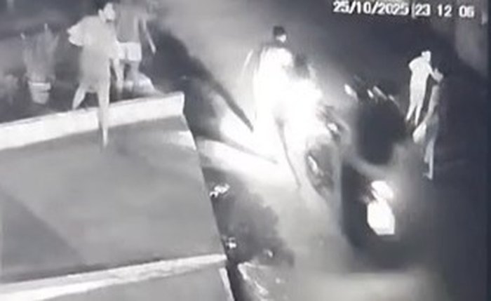 Adolescente de 15 anos é morto a tiros no Clima Bom, em Maceió Adolescente de 15 anos é morto a tiros no Clima Bom, em Maceió