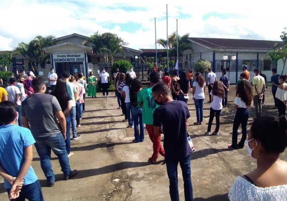 Escola Demócrito José realiza ação em alusão ao 7 de setembro em Branquinha