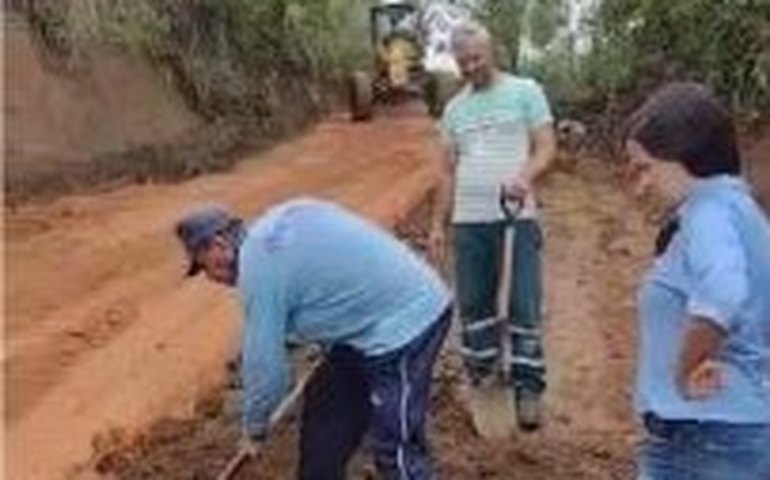 Máquina danifica adutora e prejudica produção de água em Palmeira